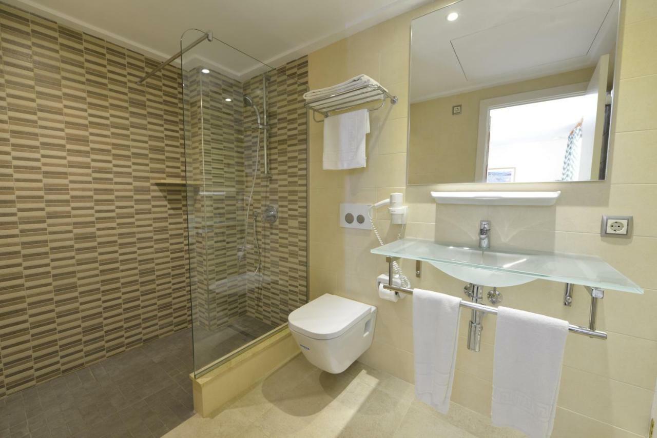 Apartamentos Ferrera Pins Cala Ferrera  Luaran gambar