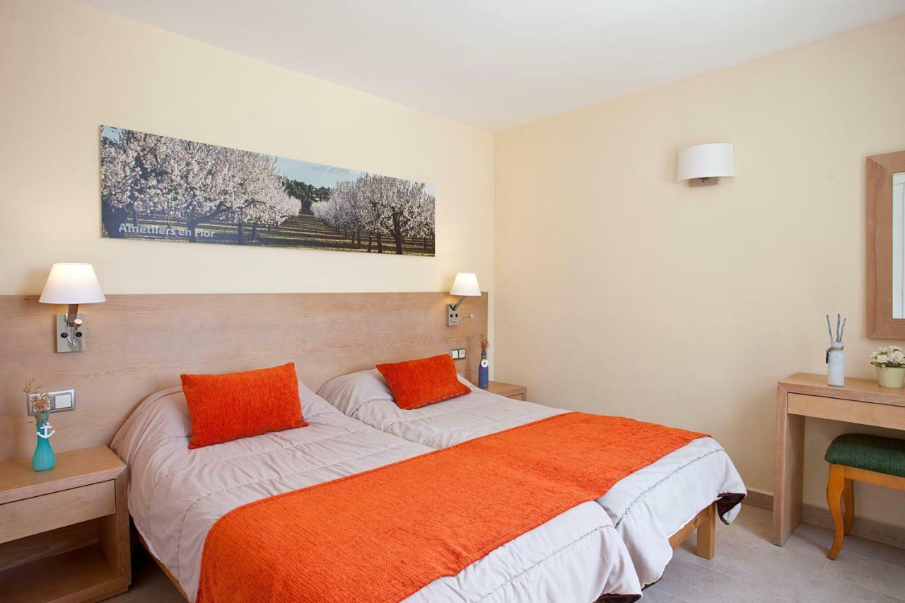 Apartamentos Ferrera Pins Cala Ferrera  Luaran gambar