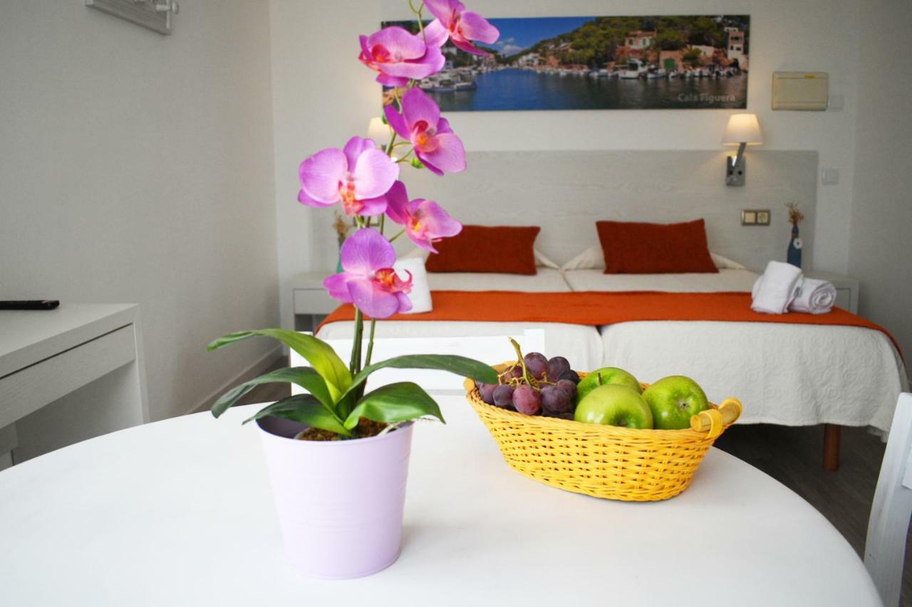 Apartamentos Ferrera Pins Cala Ferrera  Luaran gambar