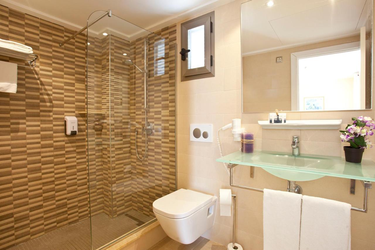 Apartamentos Ferrera Pins Cala Ferrera  Luaran gambar